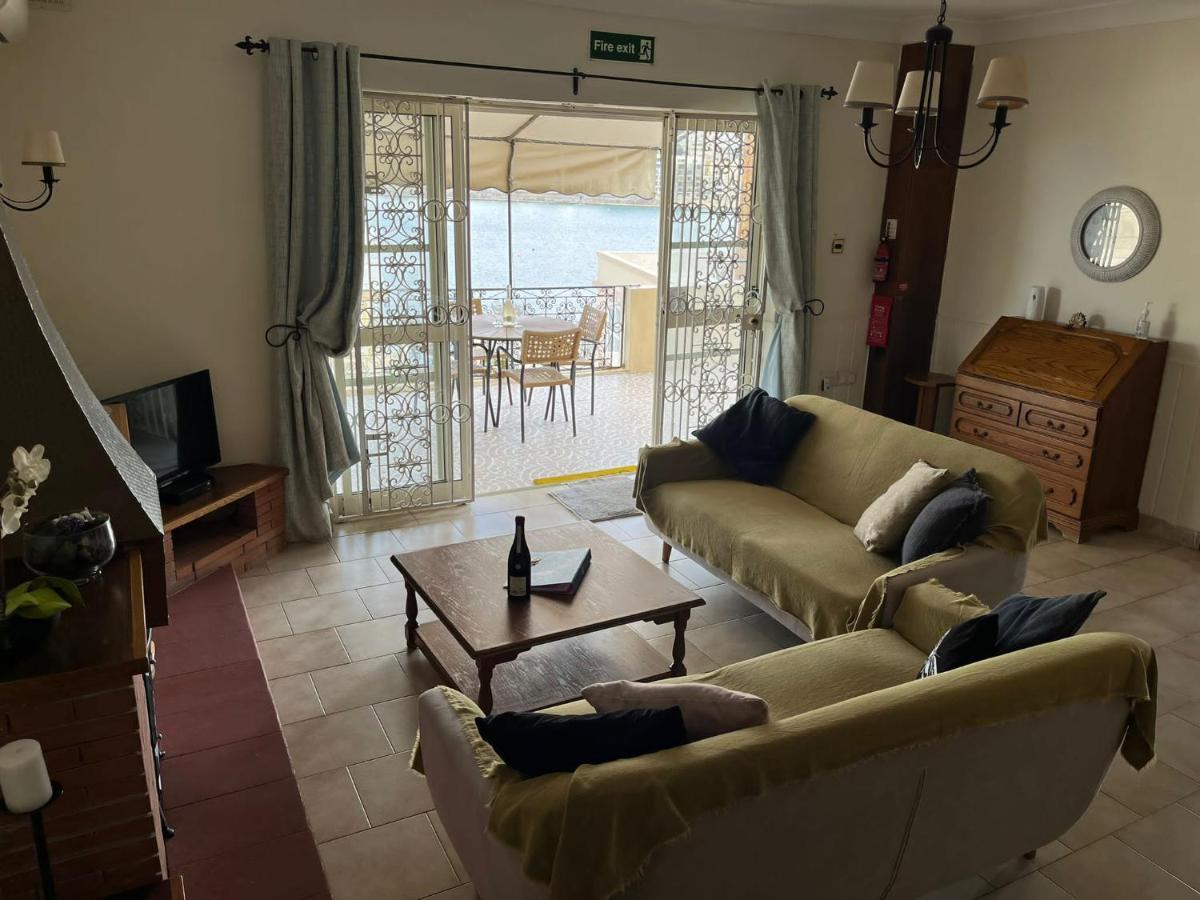 Groundfloor Apartment By The Sea, Fabulous Views St. Paul's Bay Exteriör bild